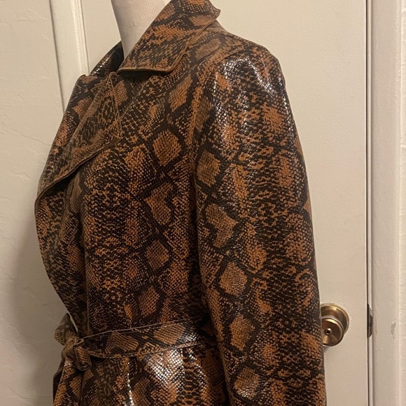 Blank NYC Tan Snake Print Trench Coat - Picture 5 of 9